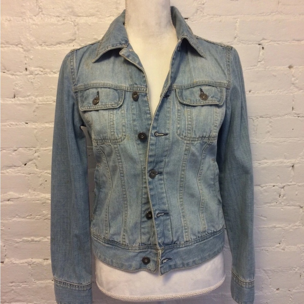 Tommy Hilfiger vintage denim jacket faded blue size small 2004